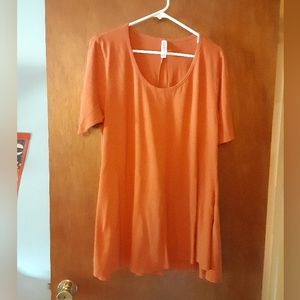 Womens XL Lularoe Perfect T